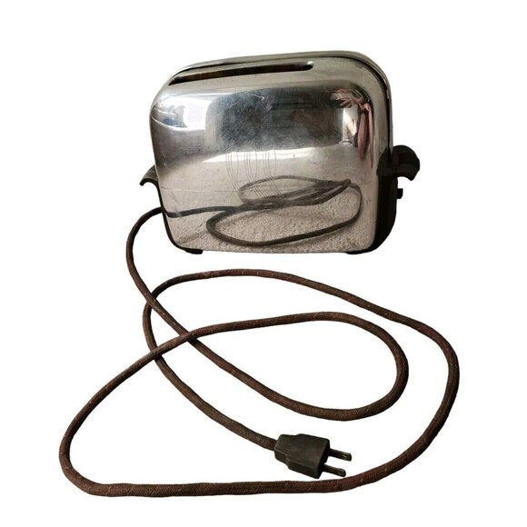 VTG Toastmaster Toaster Automatic Pop-Up 2 Slice Chrome Art Deco UNTESTED READ